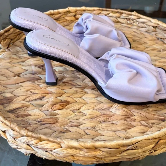Circus by Sam Edelman Lilac Ruched Slide Mules size 7.5 - Picture 4 of 7